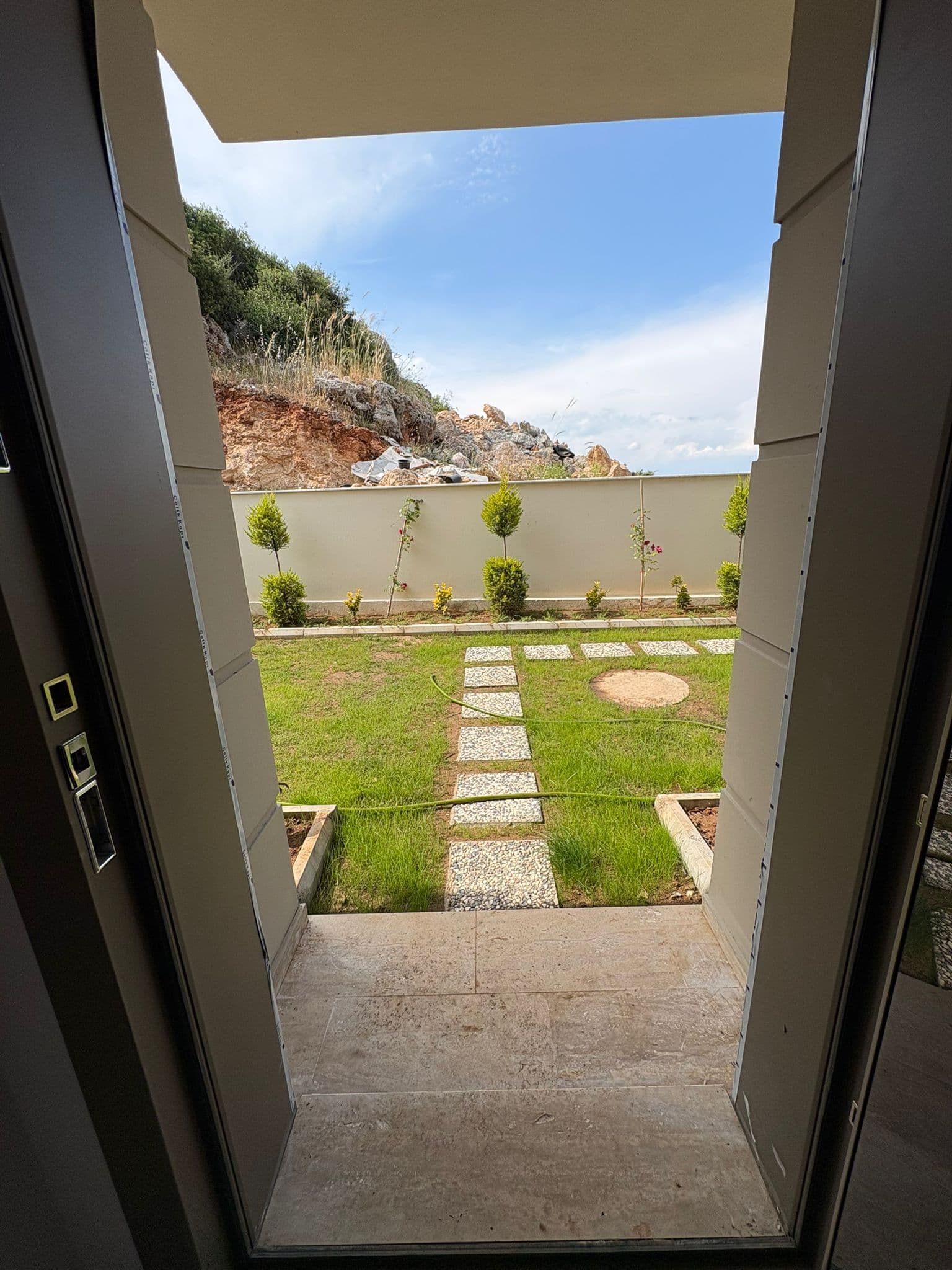 Bezugsfertige Neubau-Villa in Antalya Altıntaş – mit privatem Pool, Meerblick, Aufzug und Tiefgarage