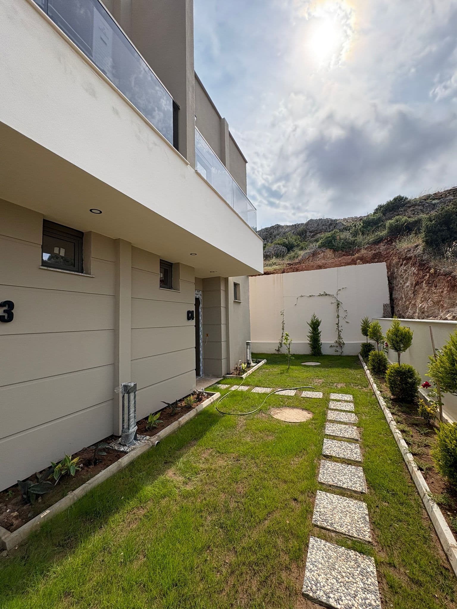 Bezugsfertige Neubau-Villa in Antalya Altıntaş – mit privatem Pool, Meerblick, Aufzug und Tiefgarage
