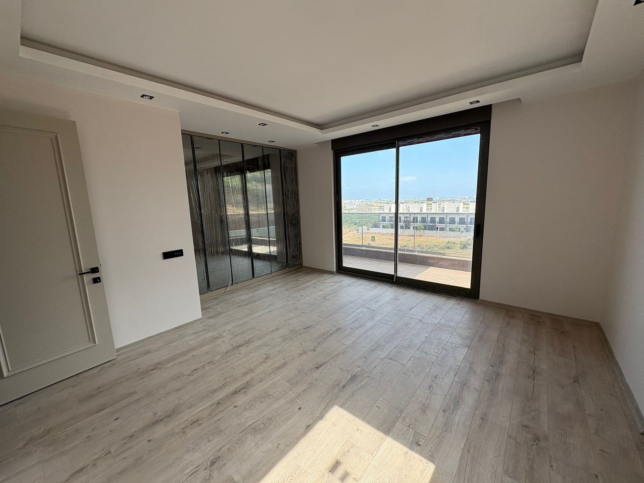 Bezugsfertige Neubau-Villa in Antalya Altıntaş – mit privatem Pool, Meerblick, Aufzug und Tiefgarage