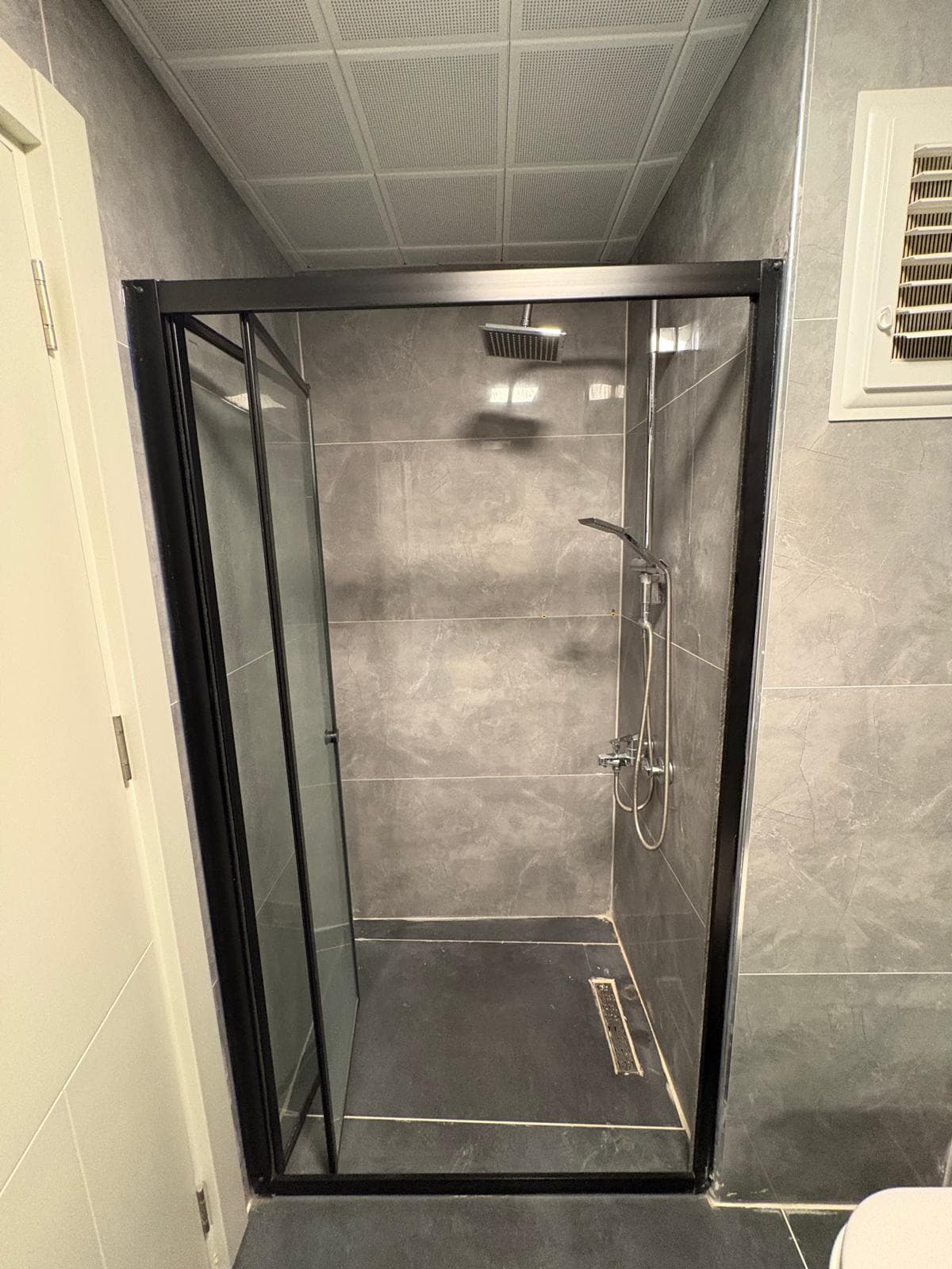 Moderne 2-Zimmer-Wohnung in Antalya Altıntaş – 1. Stock, Poolanlage und unschlagbares Angebot