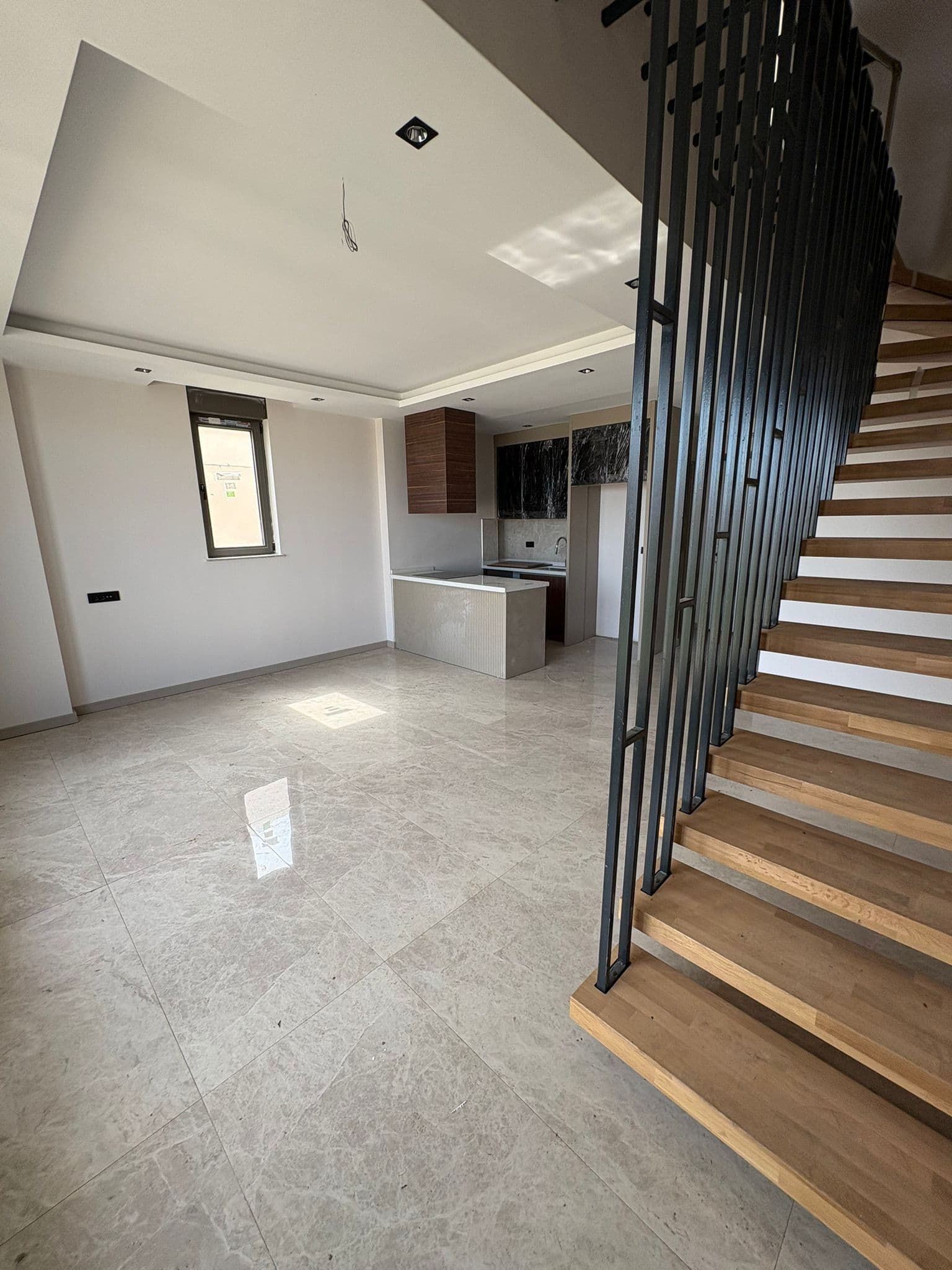 Bezugsfertige Neubau-Villa in Antalya Altıntaş – mit privatem Pool, Meerblick, Aufzug und Tiefgarage