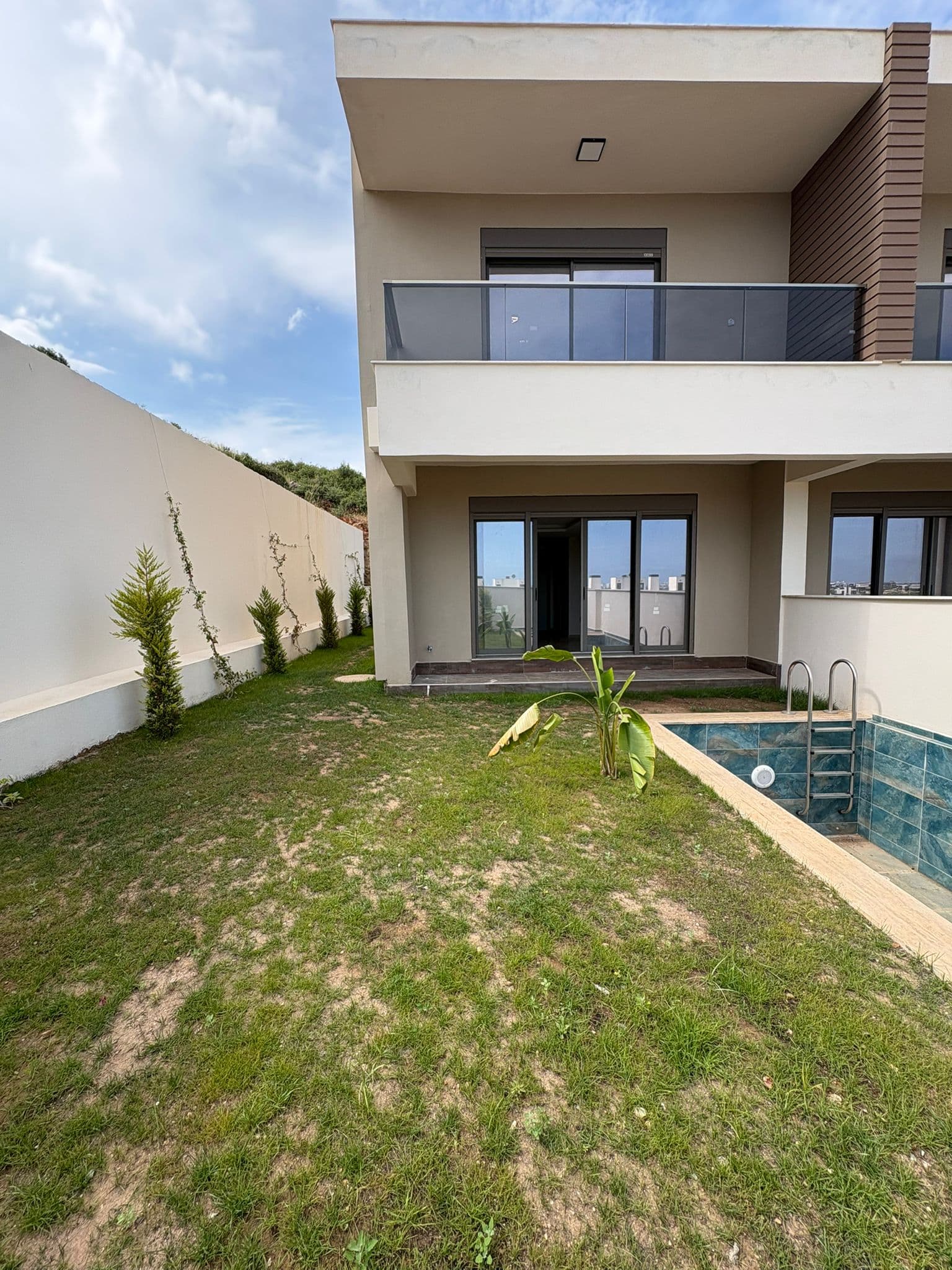 Bezugsfertige Neubau-Villa in Antalya Altıntaş – mit privatem Pool, Meerblick, Aufzug und Tiefgarage