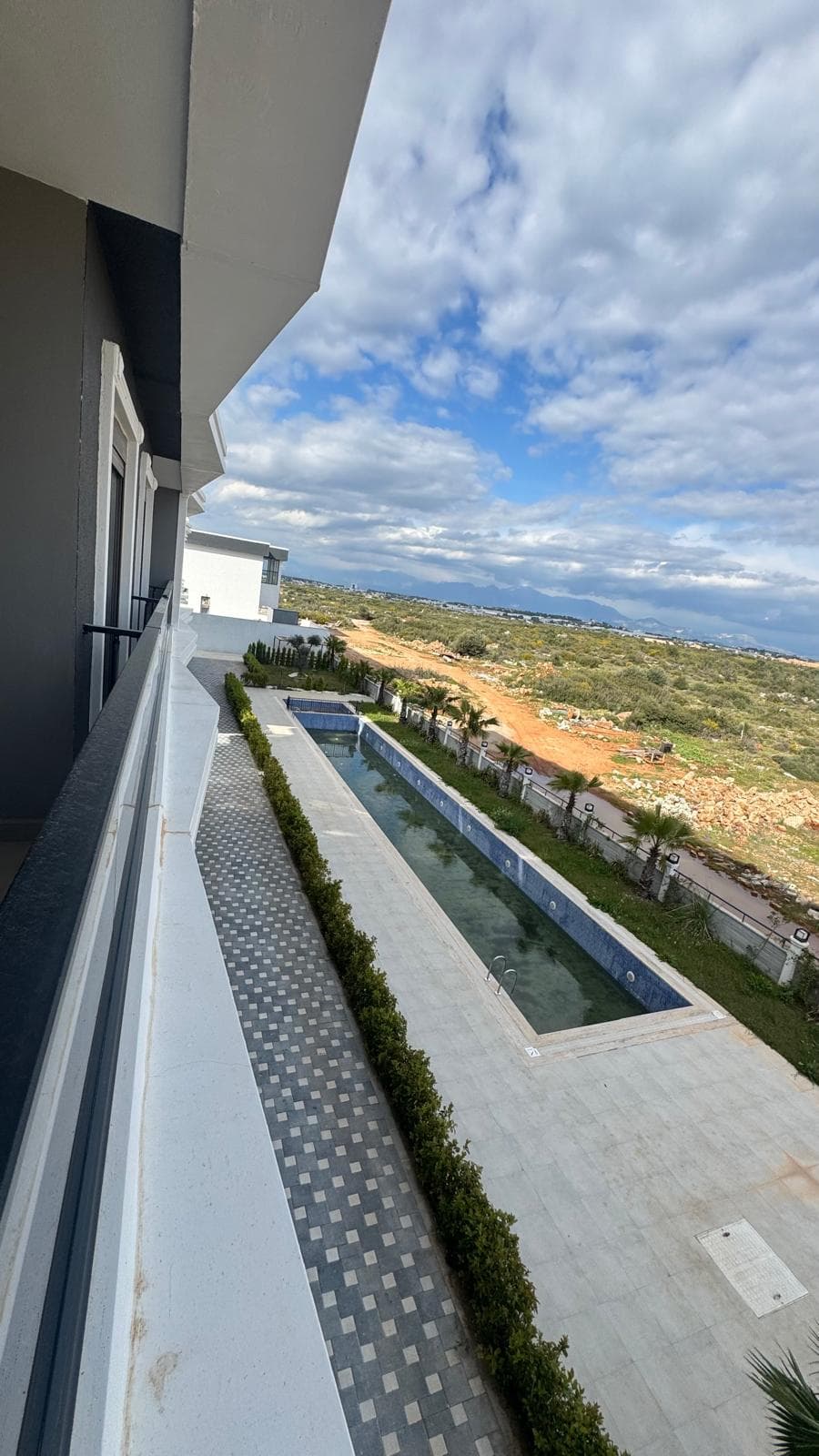Moderne 2-Zimmer-Wohnung in Antalya – Pool, Tiefgarage & bezugsfertig