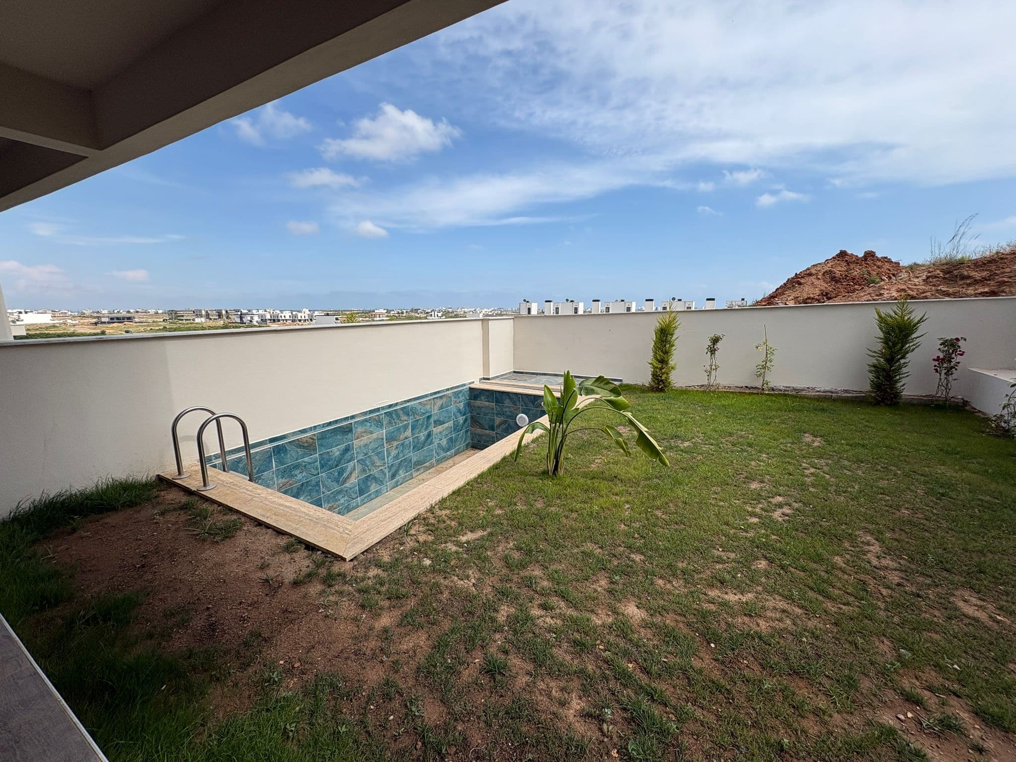 Bezugsfertige Neubau-Villa in Antalya Altıntaş – mit privatem Pool, Meerblick, Aufzug und Tiefgarage