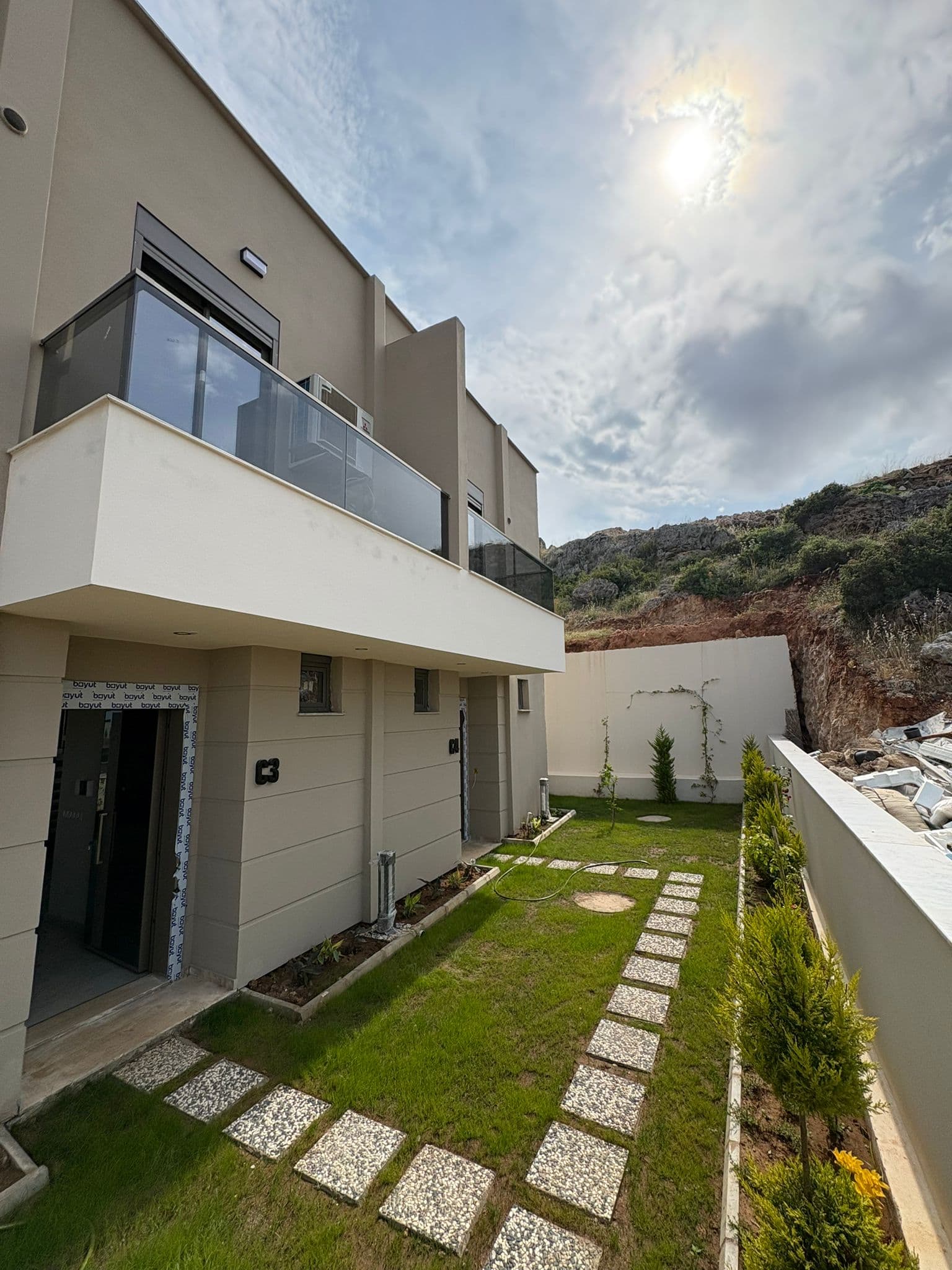 Bezugsfertige Neubau-Villa in Antalya Altıntaş – mit privatem Pool, Meerblick, Aufzug und Tiefgarage