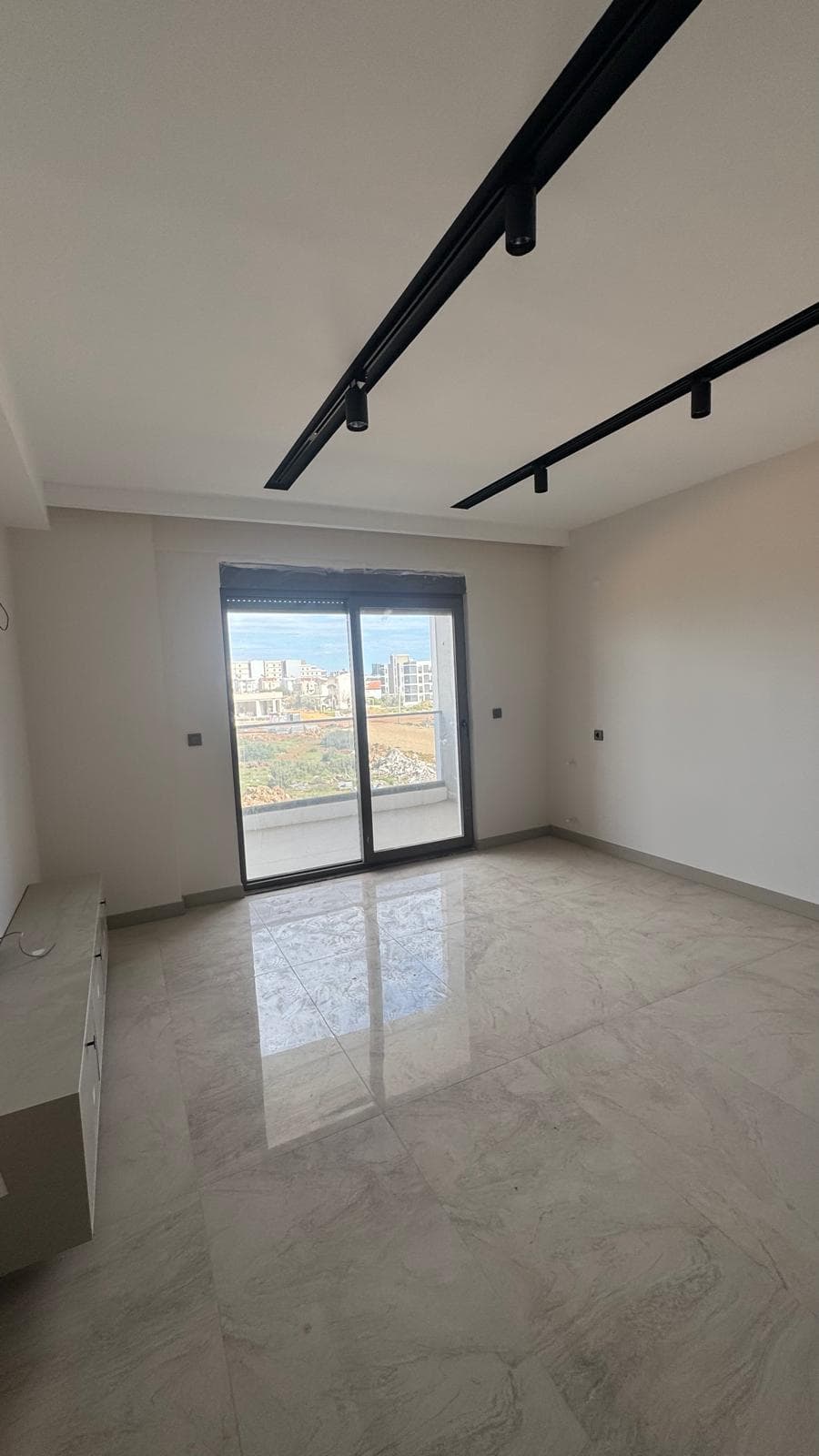 Moderne 2-Zimmer-Wohnung in Antalya – Pool, Tiefgarage & bezugsfertig