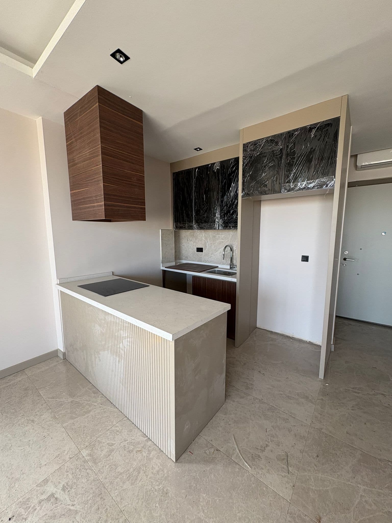 Bezugsfertige Neubau-Villa in Antalya Altıntaş – mit privatem Pool, Meerblick, Aufzug und Tiefgarage