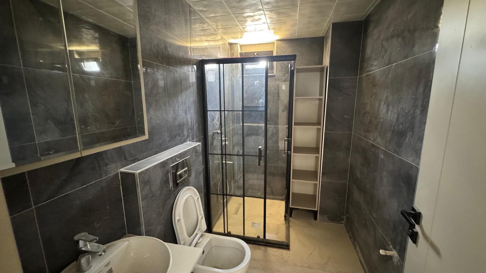 Moderne 3-Zimmer-Wohnung in Antalya Altıntaş – Pool, Tiefgarage & bezugsfertig
