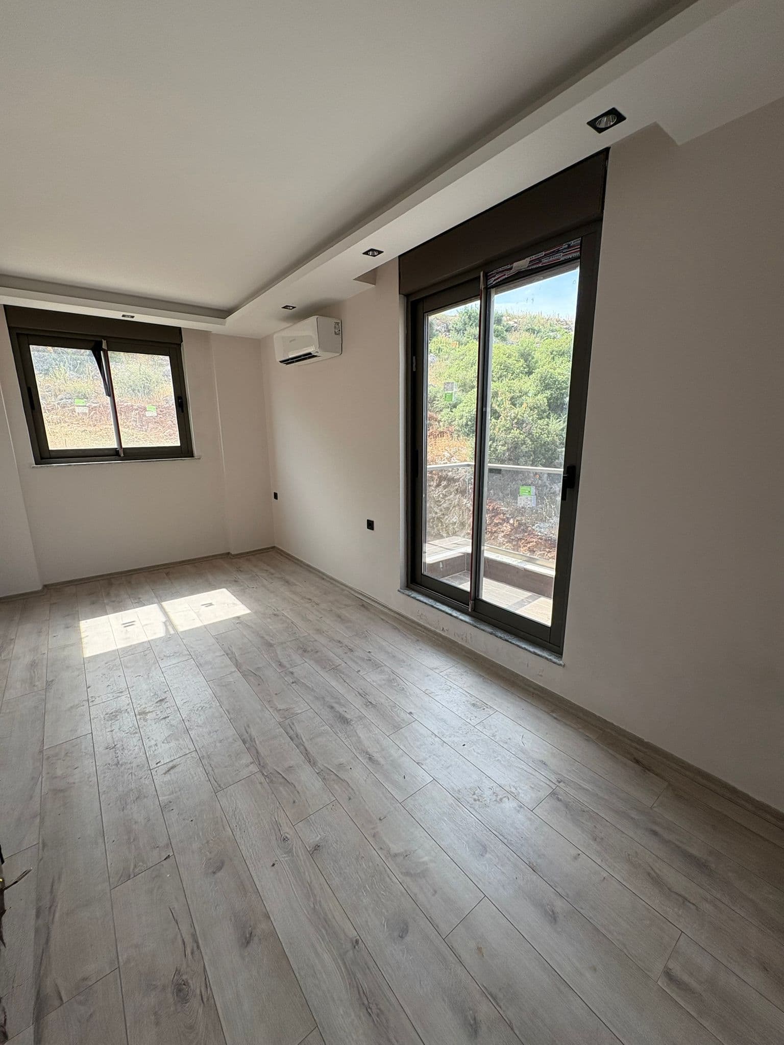 Bezugsfertige Neubau-Villa in Antalya Altıntaş – mit privatem Pool, Meerblick, Aufzug und Tiefgarage