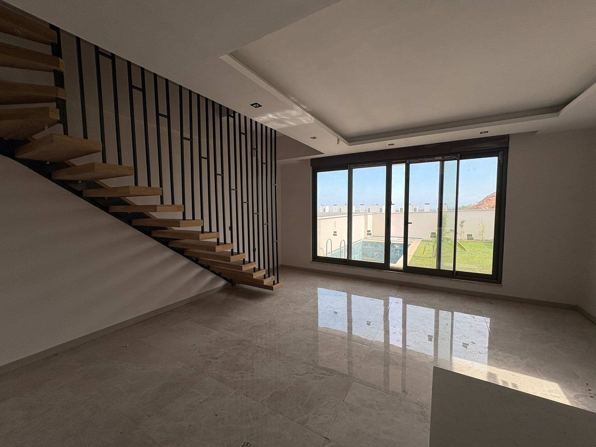 Bezugsfertige Neubau-Villa in Antalya Altıntaş – mit privatem Pool, Meerblick, Aufzug und Tiefgarage